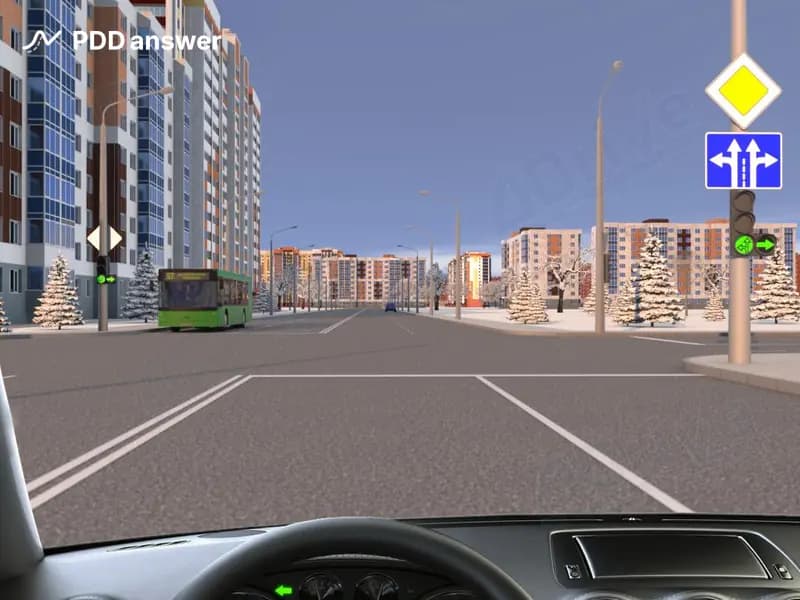 В показанной ситуации Вы намерены повернуть налево. Обязаны ли Вы при этом уступить дорогу автобусу?