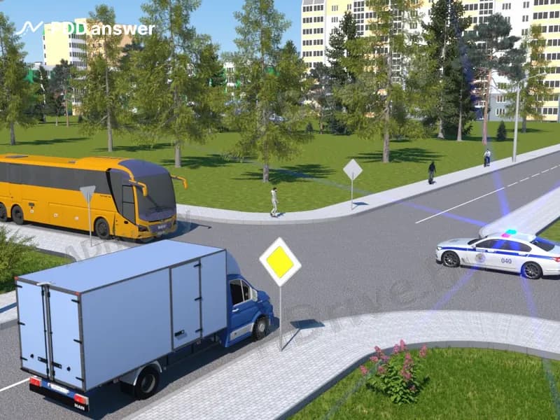 В показанной ситуации водитель грузового автомобиля: