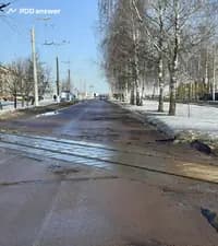 Соответствует ли пересечение проезжей части дороги с трамвайными путями термину «железнодорожный переезд»?