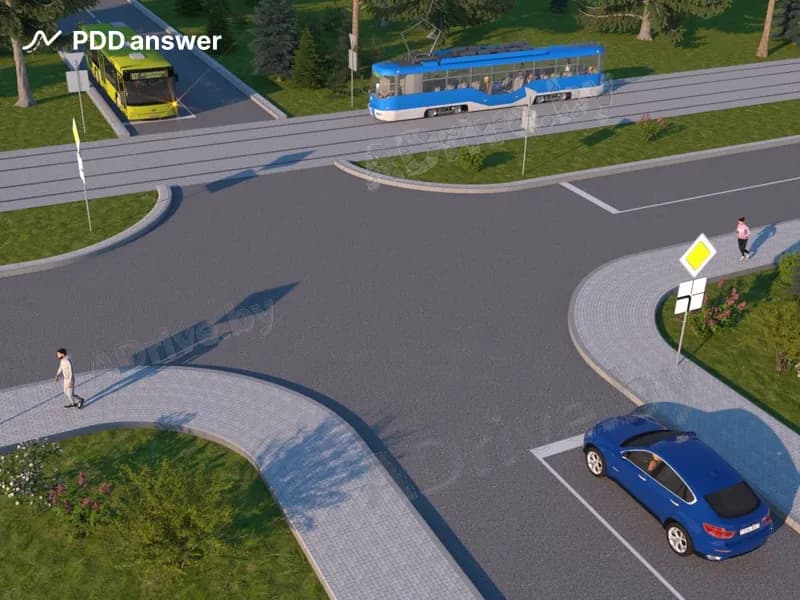 При проезде показанного на рисунке перекрёстка водитель легкового автомобиля: