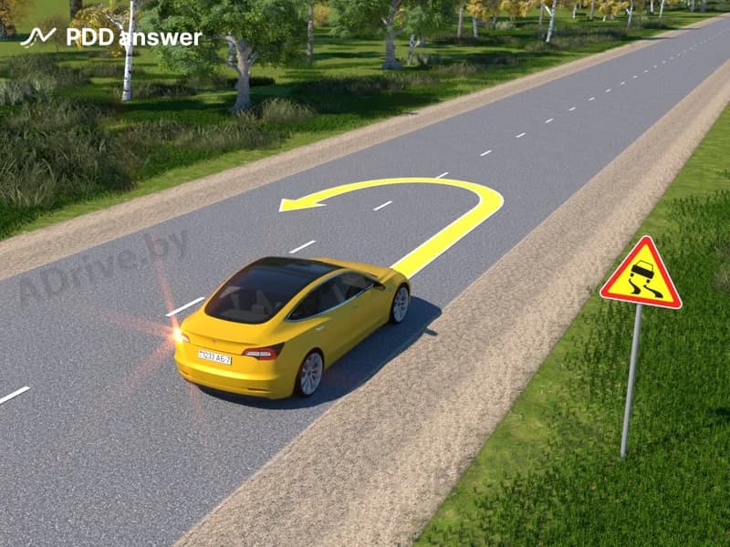 Разрешается ли водителю жёлтого автомобиля выполнить разворот в показанном месте?