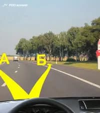 Разрешено ли Вам, управляя легковым автомобилем, в показанной ситуации пересечь сплошную линию разметки и остановиться в каком-либо из указанных мест?