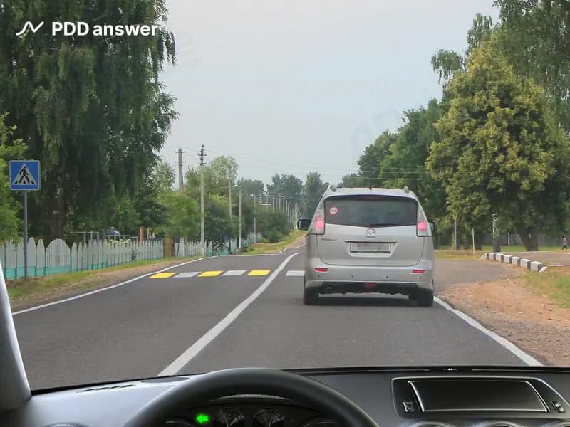 Разрешено ли Вам при управлении легковым автомобилем выполнить обгон в показанной ситуации (расстояние до пешеходного перехода менее 50 метров)?