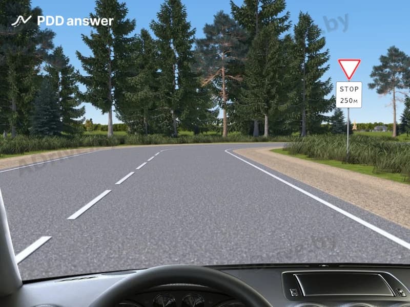 Об установке какого дорожного знака перед перекрёстком, расположенным через 250 метров, информирует показанное сочетание дорожных знаков?