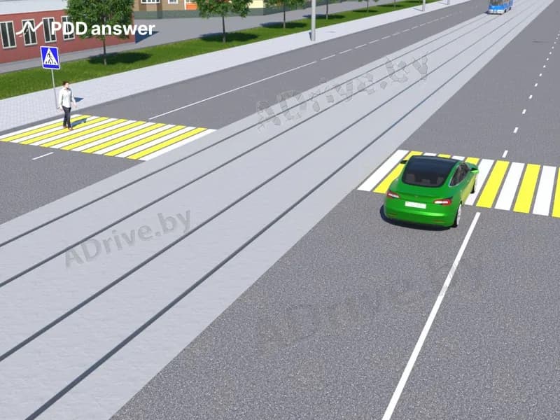 Предоставил ли преимущество водитель легкового автомобиля пешеходу, проезжая безостановочно пешеходный переход в показанной ситуации?