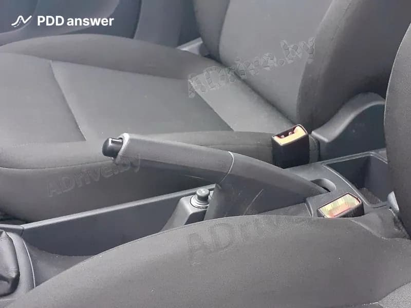 При каком условии из перечисленных запрещается участие в дорожном движении легкового автомобиля?