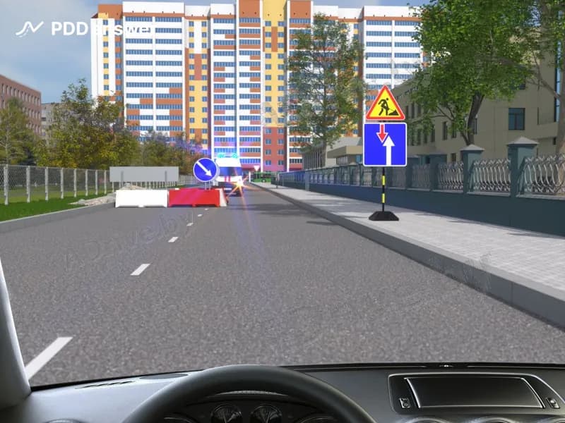 Кто в показанной ситуации обязан уступить дорогу?