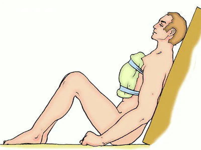 В каком из перечисленных случаев необходимо накладывать герметизирующую повязку?