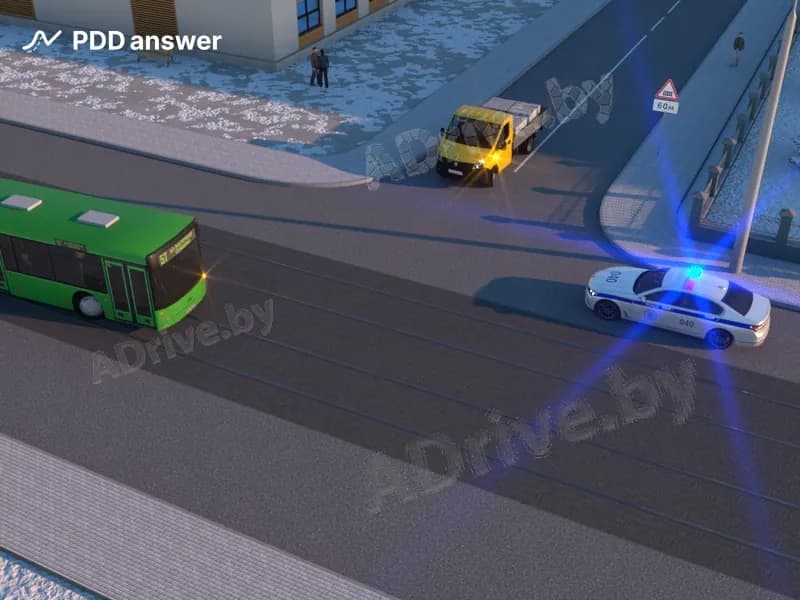 Как водителю грузового автомобиля категории «B» следует в показанной ситуации проехать перекрёсток, поворачивая налево?