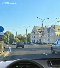 Разрешено ли Вам совершить разворот на показанном участке дороги?
