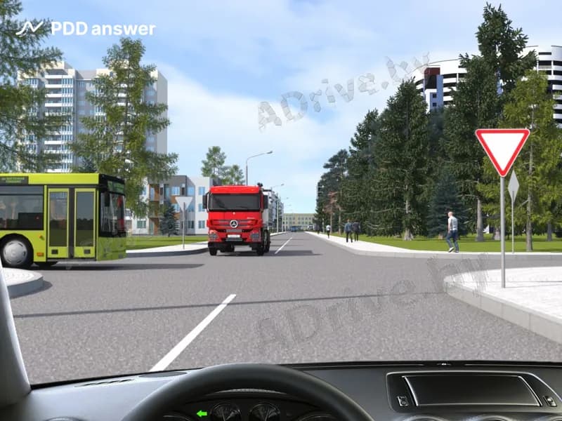 В показанной ситуации, подъехав к перекрёстку для поворота налево, Вы: