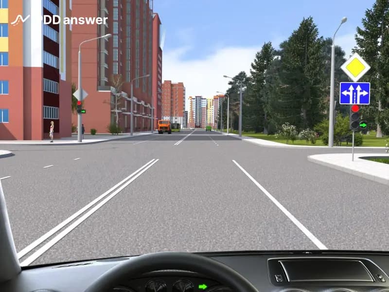 Разрешено ли Вам выполнить поворот направо из занимаемой полосы движения в показанной ситуации?
