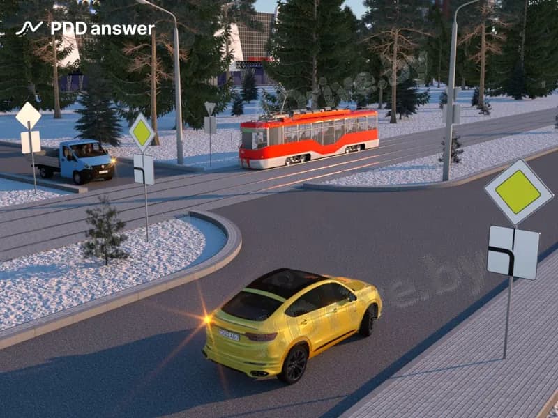 В показанной ситуации при повороте налево водитель легкового автомобиля: