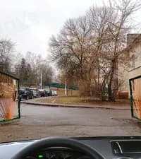 При отсутствии дорожных знаков приоритета выезд со двора: