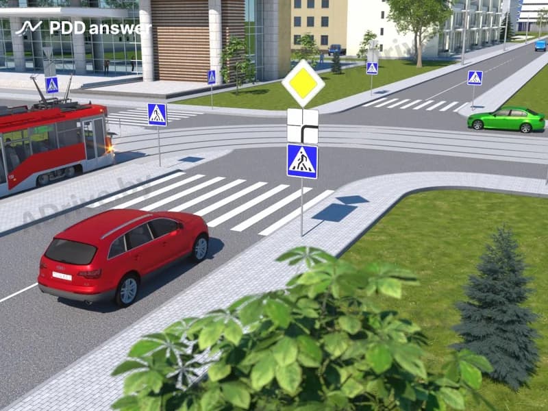 В показанной ситуации водитель красного легкового автомобиля: