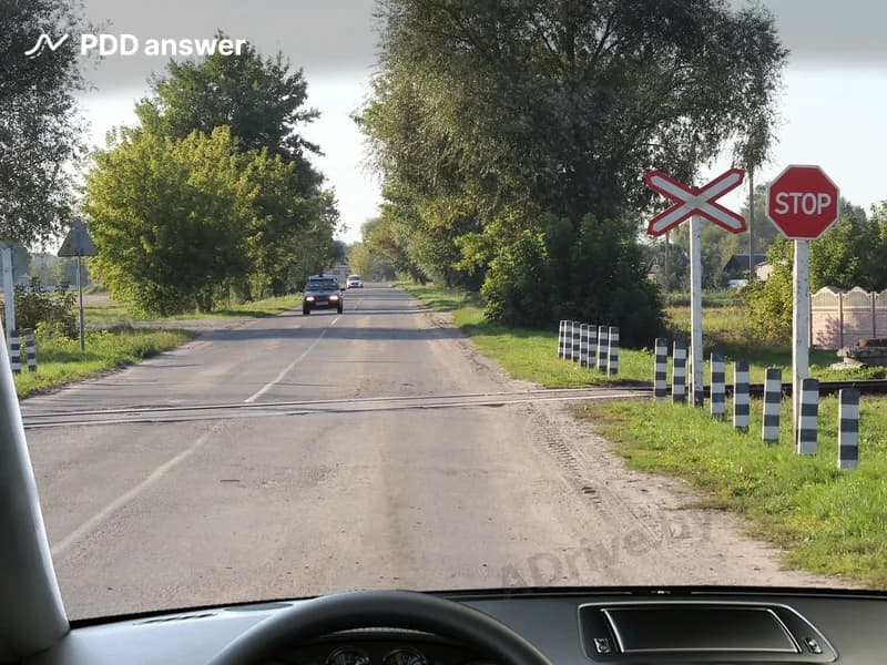 В чём Вы должны убедиться, подъехав к железнодорожному переезду?