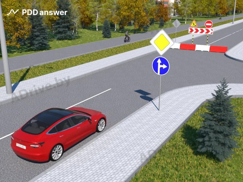 Обязан ли водитель при повороте направо подавать сигнал световым указателем поворота в показанной ситуации?