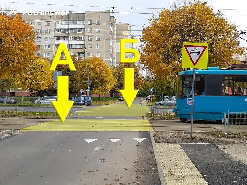 Какое из обозначенных на фотографии пересечений является перекрёстком?