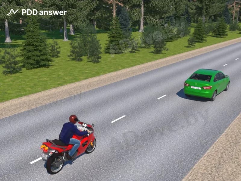 Разрешается ли мотоциклисту совершить обгон легкового автомобиля, движущегося со скоростью 90 км/ч, на данном участке дороги?
