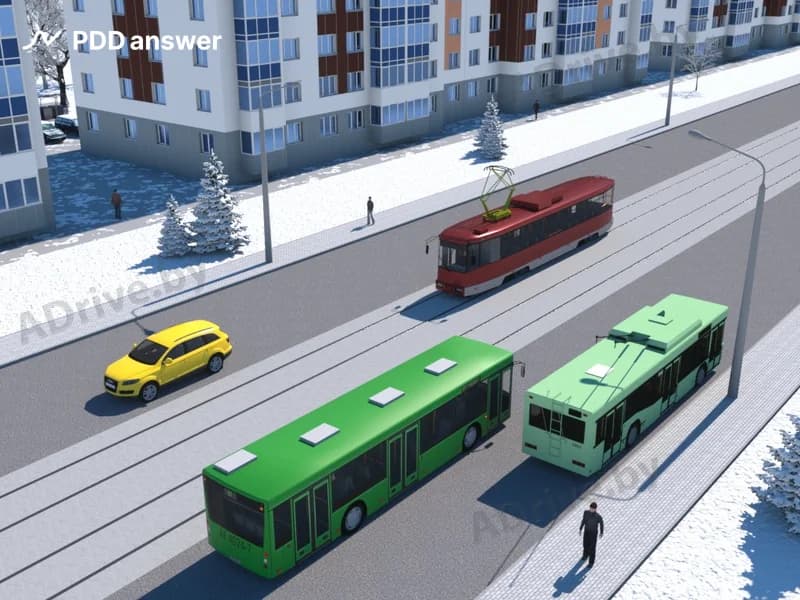 Сколько полос движения имеет проезжая часть дороги, изображённая на рисунке?