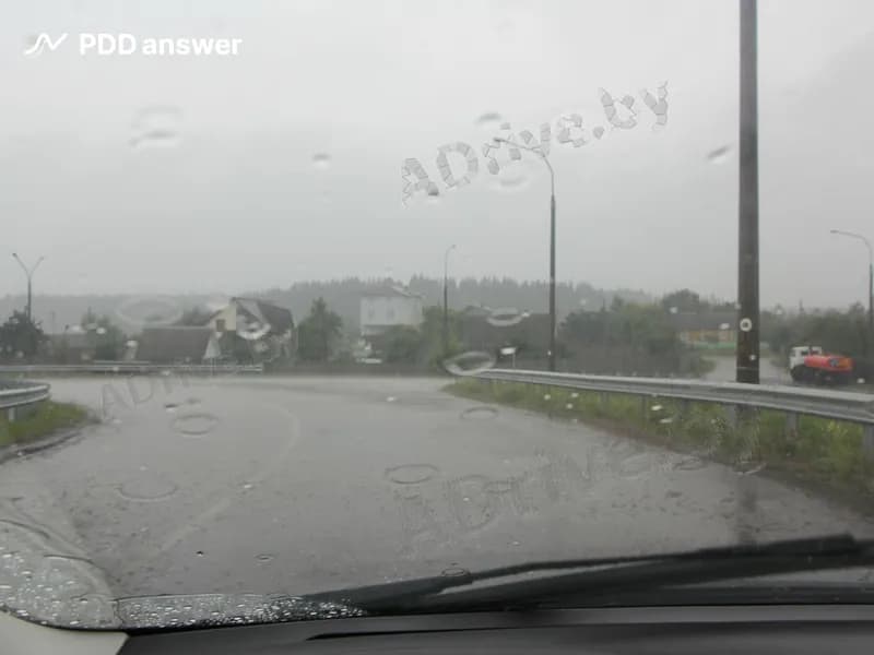 Разрешается ли участие в дорожном движении легкового автомобиля, щётки стеклоочистителей ветрового стекла которого по мокрому стеклу в режиме максимальной скорости совершают 37 двойных ходов в минуту?