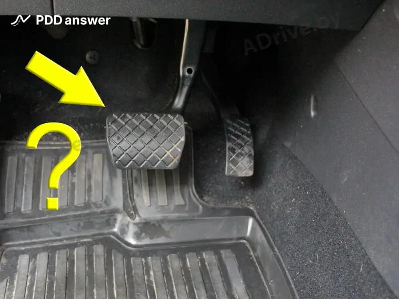 Как необходимо воздействовать на педаль тормоза в случае экстренного торможения, если Ваш автомобиль оборудован антиблокировочной системой (АБС)?