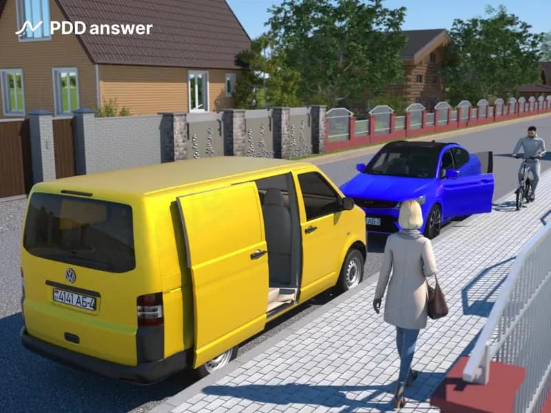 Водитель какого автомобиля нарушил Правила дорожного движения, оставив двери транспортного средства открытыми в показанной ситуации?