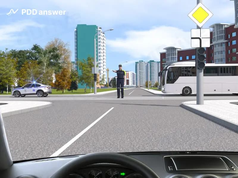 Разрешено ли Вам в показанной ситуации повернуть направо?