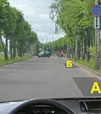 Разрешено ли Вам в показанной ситуации остановиться в указанных местах?