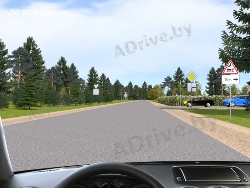 Вы намерены продолжить движение через перекрёсток прямо. Как Вам следует поступить в показанной ситуации?