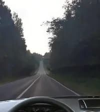 В каких случаях, из перечисленных, высока вероятность возникновения сонливости у водителя, характеризуемой неконтролируемой потерей концентрации?