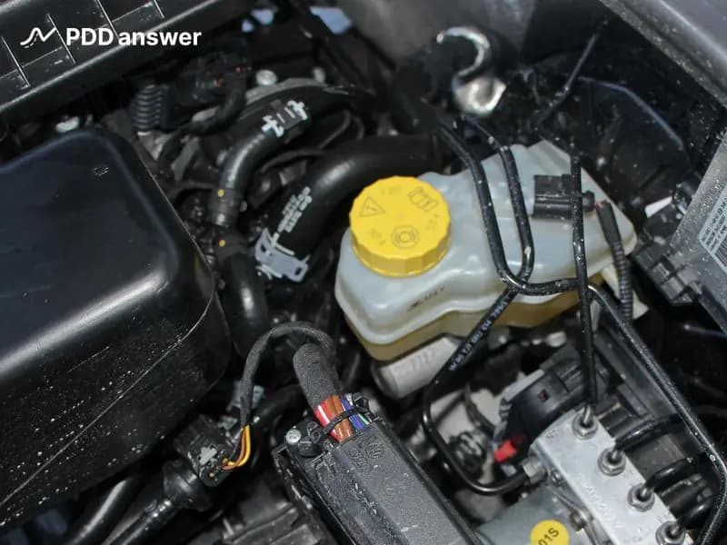 При каком из перечисленных условий запрещается участие транспортного средства в дорожном движении?