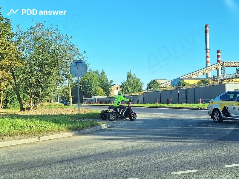 Если масса средства персональной мобильности превышает 35 кг, то движение на нём запрещено: