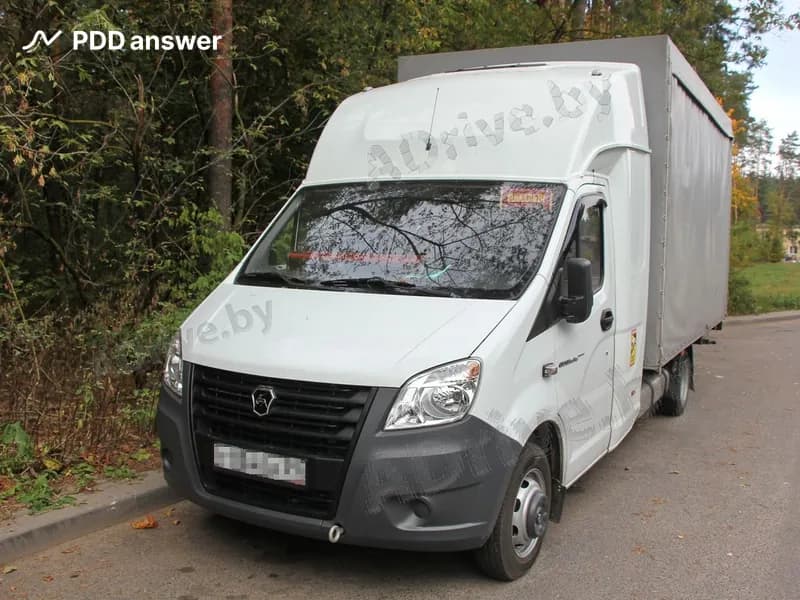 Разрешается ли участие в дорожном движении грузового автомобиля с технически допустимой общей массой до 3.5 тонны, если остаточная высота рисунка протектора шин передних колёс составляет 2.2 мм, а задних — 1.7 мм (кроме зимних шин механических транспортных средств, предназначенных для эксплуатации на обледеневшем или заснеженном дорожном покрытии во время эксплуатации на указанном покрытии)?