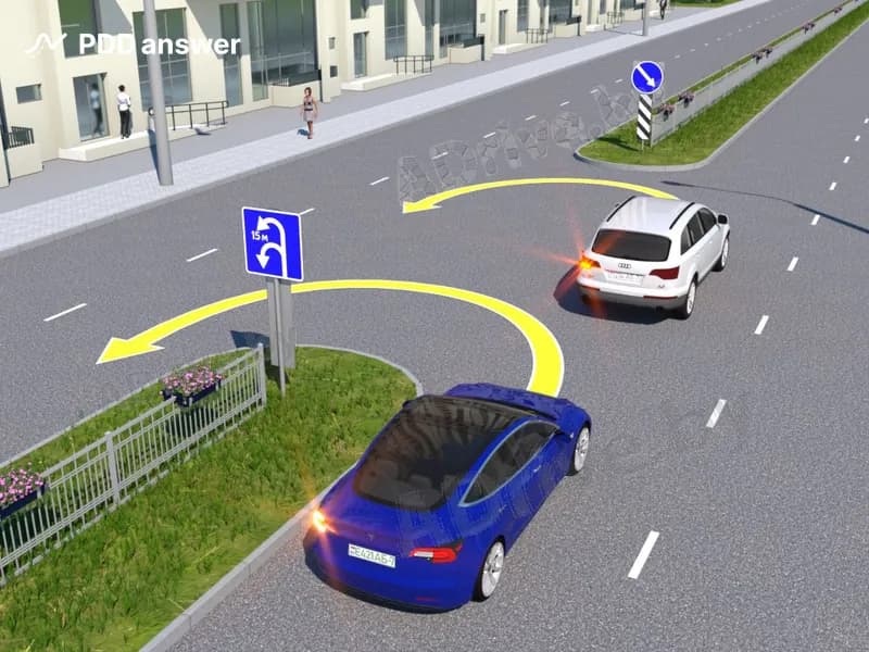 Кто из водителей поступает в соответствии с Правилами дорожного движения при выполнении разворота в показанной ситуации?