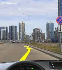 Что из нижеперечисленного разрешено водителю в показанном стрелкой месте?