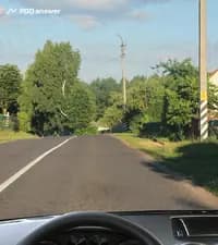 В показанной ситуации Вы, управляя легковым автомобилем, находитесь: