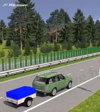 Разрешается ли водителю легкового автомобиля двигаться со скоростью 120 км/ч, если максимальная скорость прицепа, определённая технической характеристикой, составляет 110 км/ч?