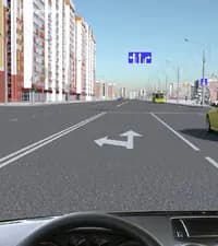 В каких направлениях Вам разрешено продолжить движение при таком сигнале светофора в показанной ситуации?