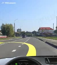 Разрешено ли Вам выполнить разворот показанным образом, если ширина проезжей части дороги позволяет Вам выполнить разворот из крайней левой полосы движения?