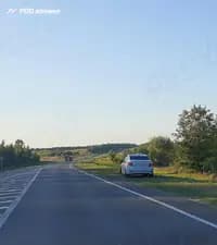Разрешено ли в показанной обстановке поставить легковой автомобиль на стоянку на обочину для длительного отдыха или ночлега вне населённого пункта?