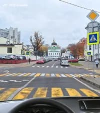 Обязаны ли Вы при повороте предоставить преимущество пешеходам, переходящим проезжую часть дороги?