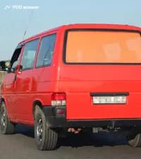 Разрешается ли устанавливать шторки на стёклах легкового автомобиля, не предусмотренные его конструкцией?