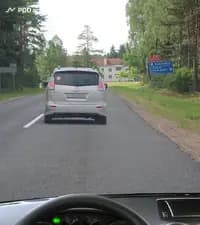 Разрешено ли Вам приступить к обгону в показанной ситуации?
