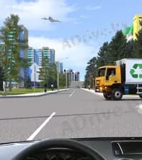 При движении прямо Вы в показанной ситуации: