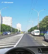 Вы, управляя легковым автомобилем, в изображённой ситуации двигаетесь по дороге: