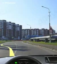 Разрешено ли Вам, управляя легковым автомобилем, произвести остановку в указанном месте (до пешеходного перехода более 15 метров) на дороге с односторонним движением в населённом пункте?