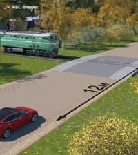 Нарушил ли Правила дорожного движения водитель легкового автомобиля, остановившись перед переездом так, как показано на рисунке?
