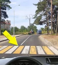 Для обозначения каких пешеходных переходов применяется показанная дорожная разметка?