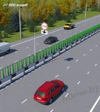 Нарушит ли водитель красного автомобиля Правила дорожного движения, если увеличит скорость с 90 км/ч до 100 км/ч в показанной ситуации, двигаясь по второй полосе движения по дороге, на которой не действуют правила, установленные для движения по автомагистрали?